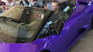 Eliaq in Lambo