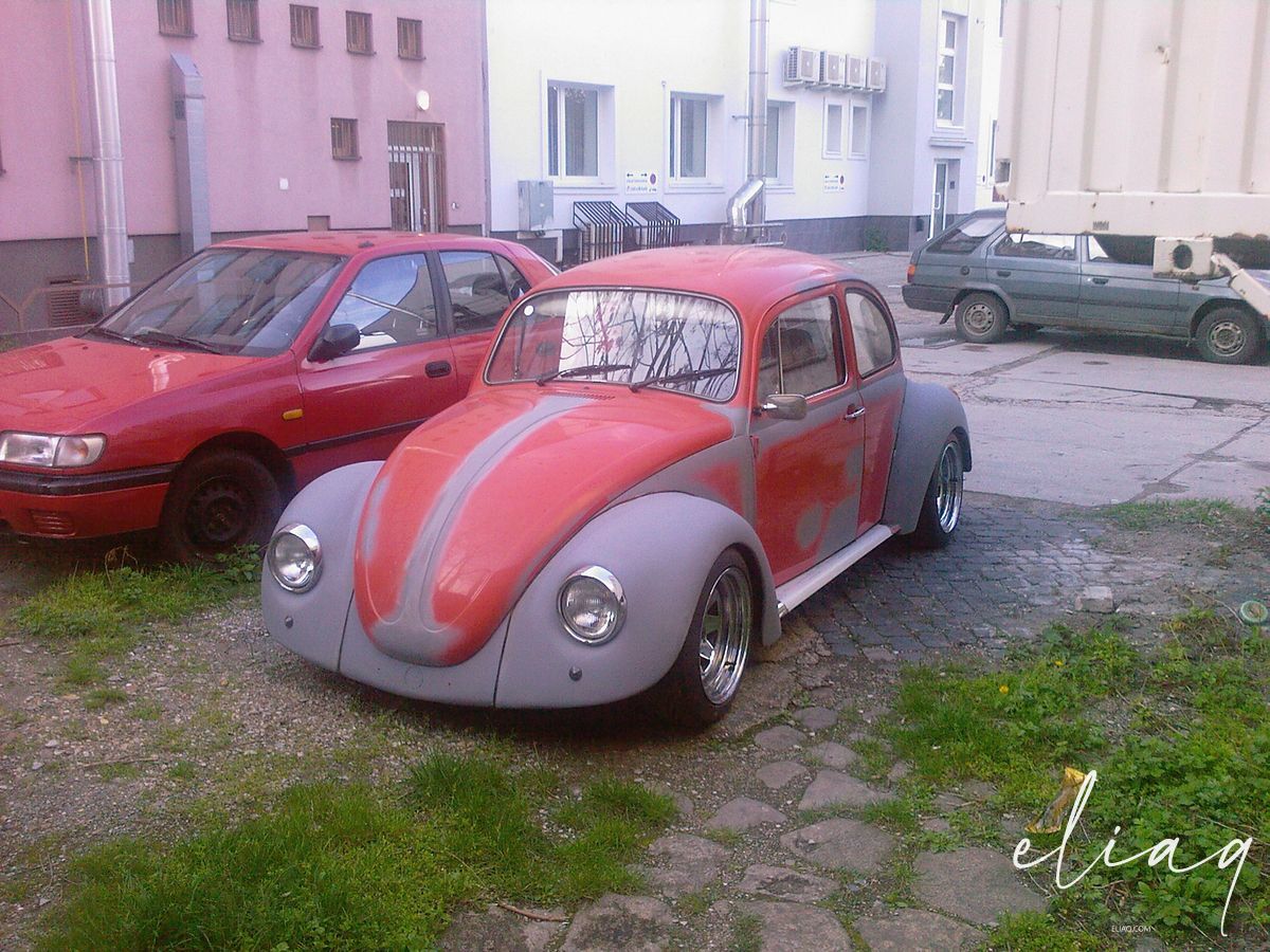 scoperta a bratislava una vw beetle a carrozzeria larga