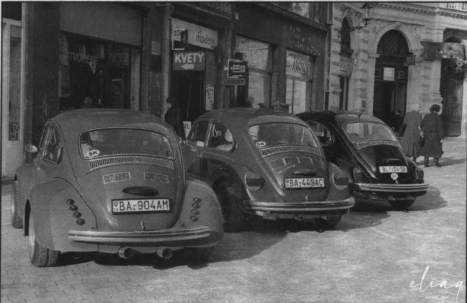old photo of cars from Bratislava, including jewels from the volkswagen club